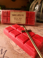 Load image into Gallery viewer, Tamriel Apple Pie Wax Snap Bar - Apples, Cinnamon, and Buttery Pie Crust Scented
