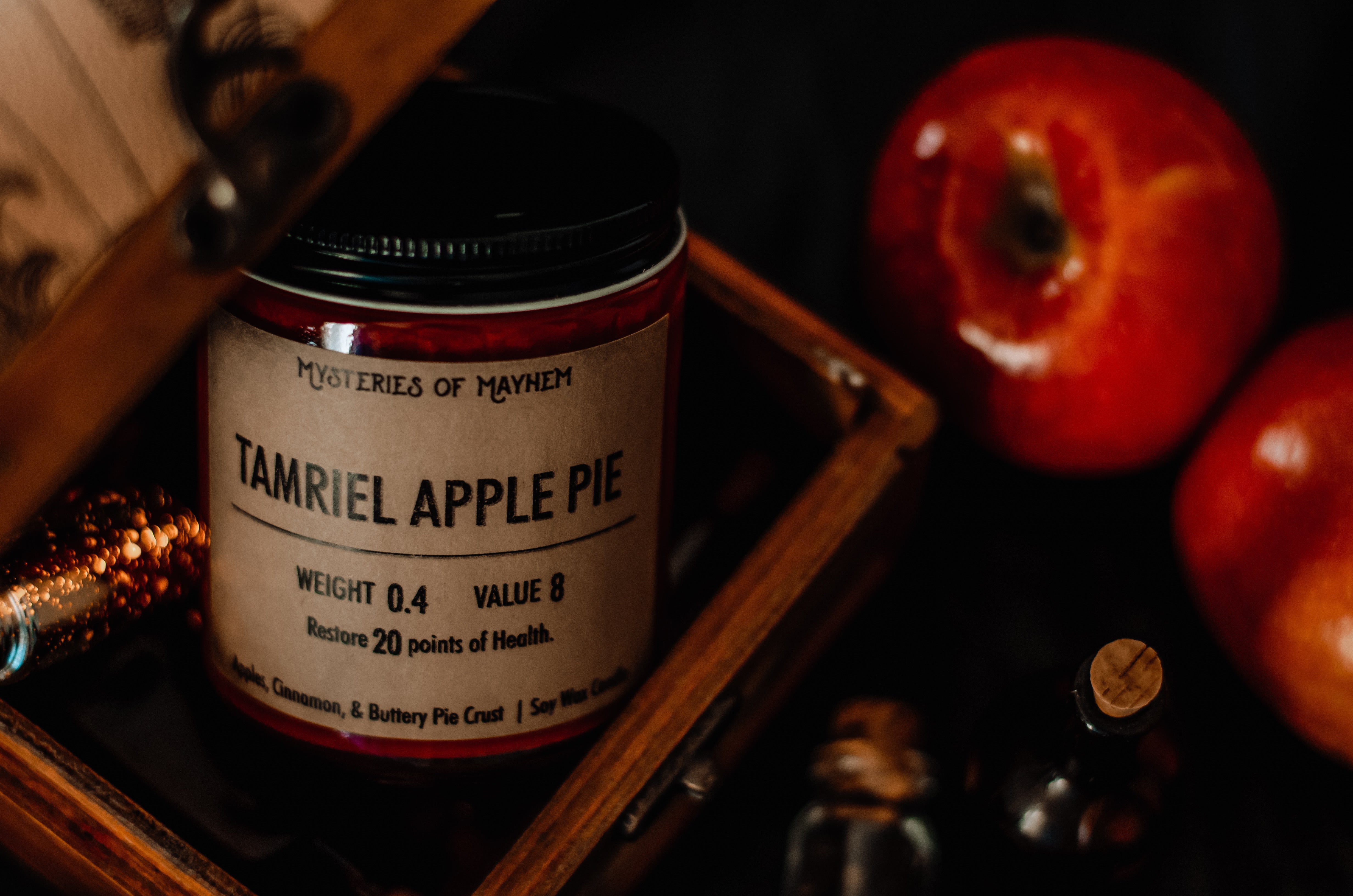 Tamriel Apple Pie - Apples, Cinnamon, and Buttery Pie Crust Scented